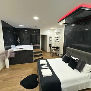 https://meghan-home-suite.taorminaitalyhotels.com